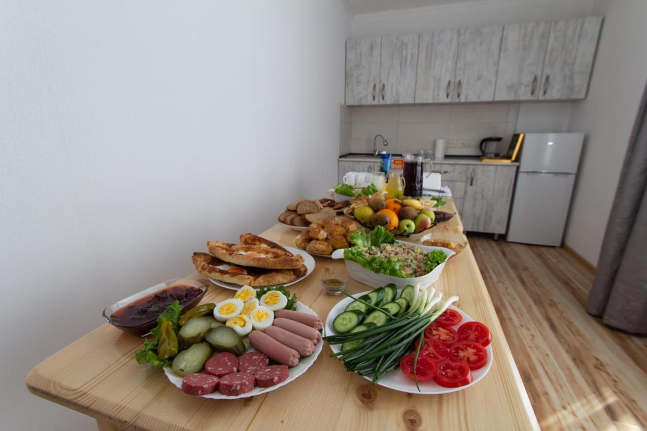 Katos Guesthouse Mestia Zewnętrze zdjęcie