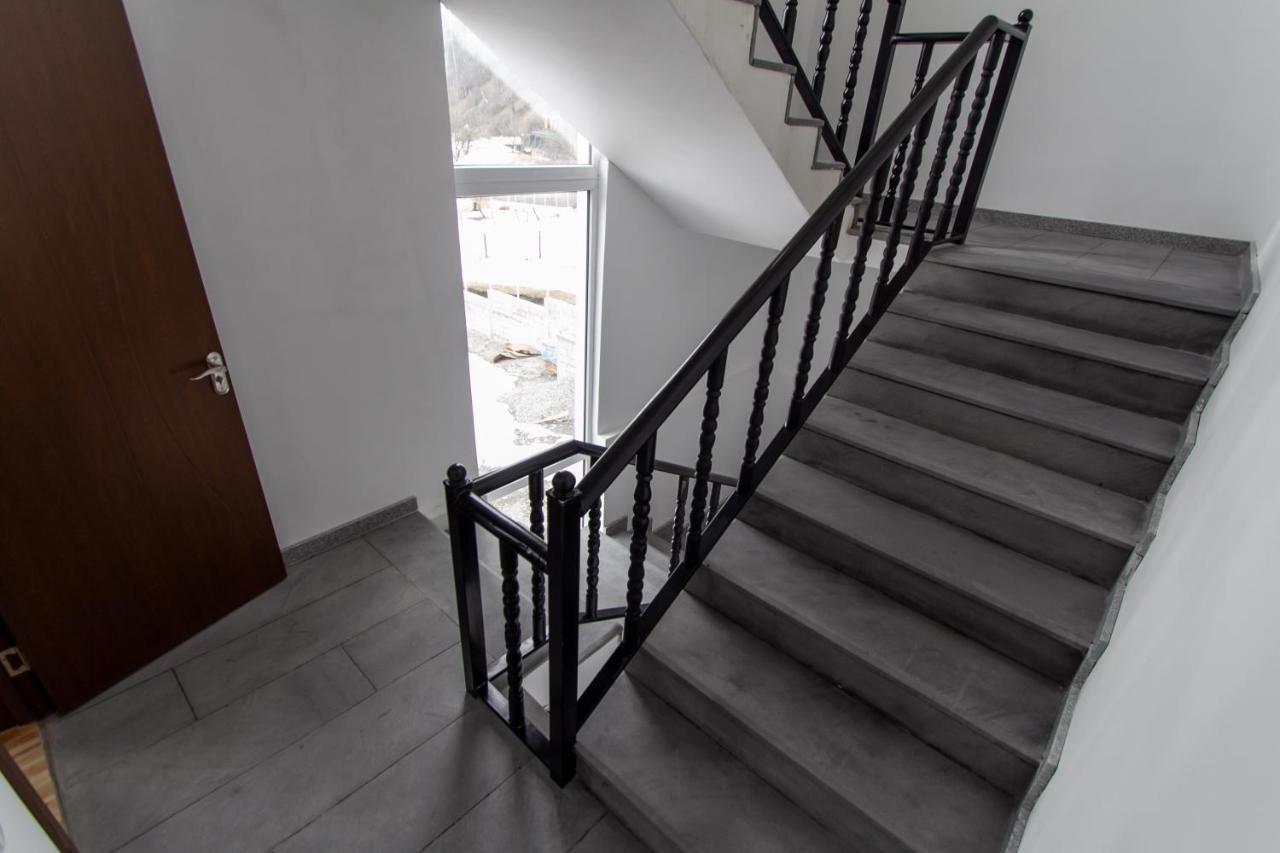 Katos Guesthouse Mestia Zewnętrze zdjęcie
