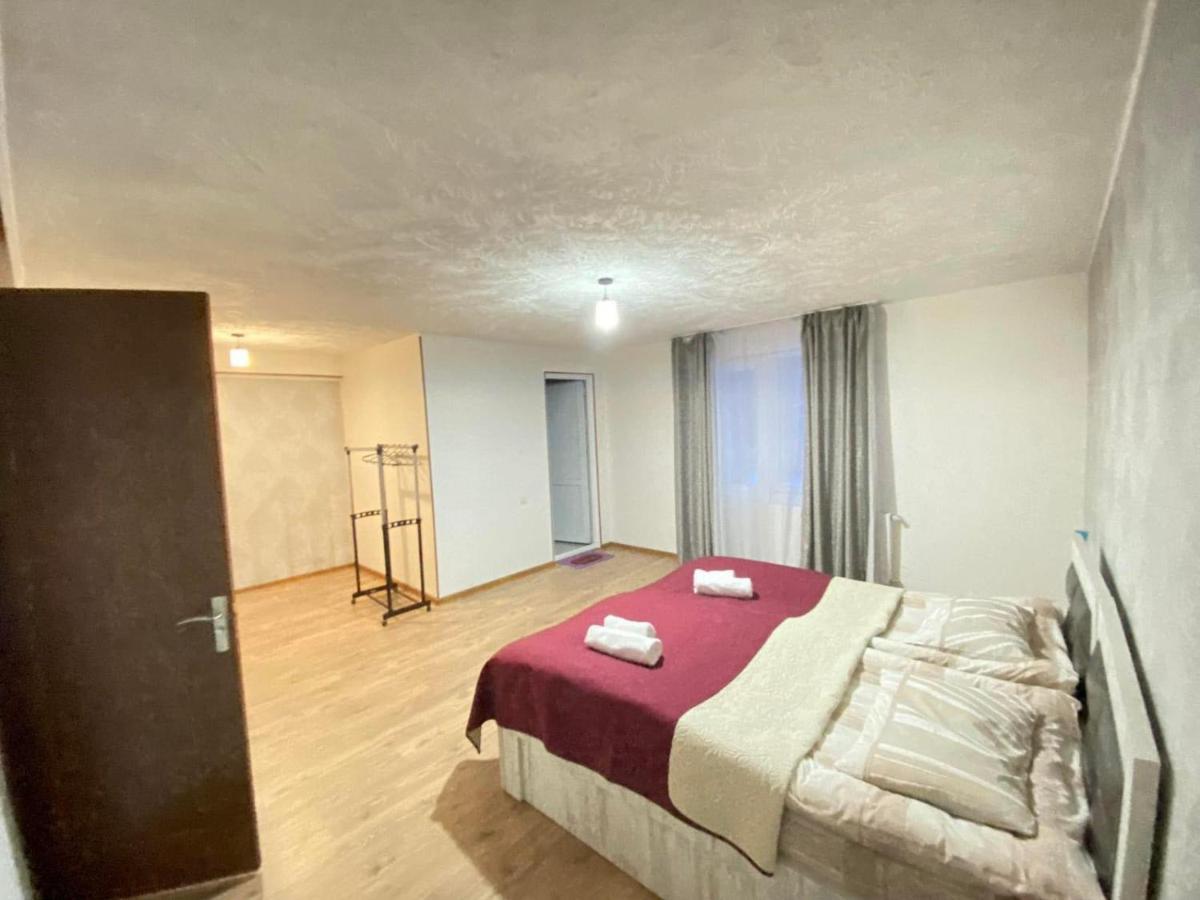 Katos Guesthouse Mestia Zewnętrze zdjęcie
